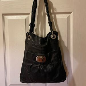 B Makowsky leather black medium shoulder bag with silver tone hardwares.